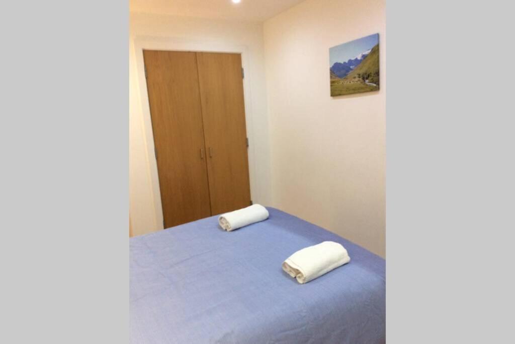 Max'Em Lexington Luxury Apartment Слау Екстер'єр фото