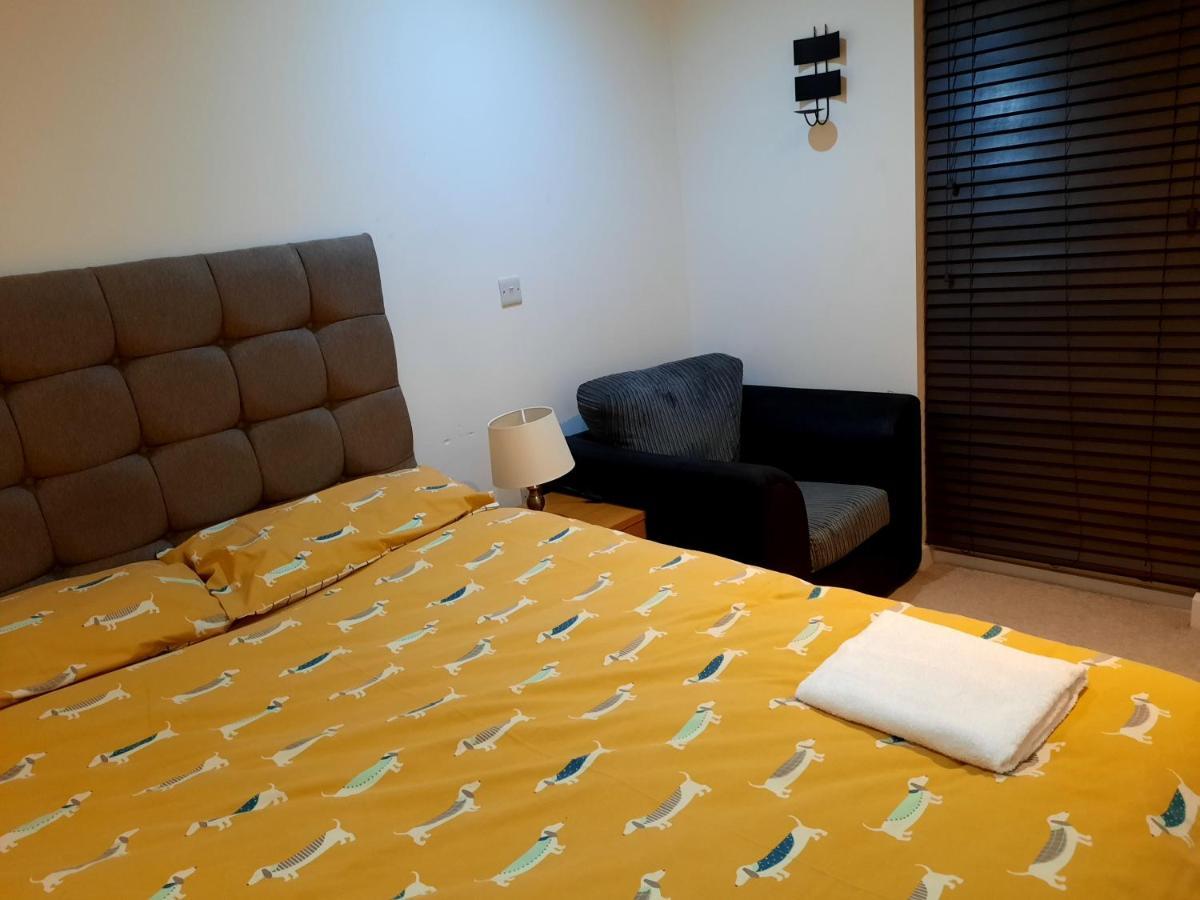 Max'Em Lexington Luxury Apartment Слау Екстер'єр фото