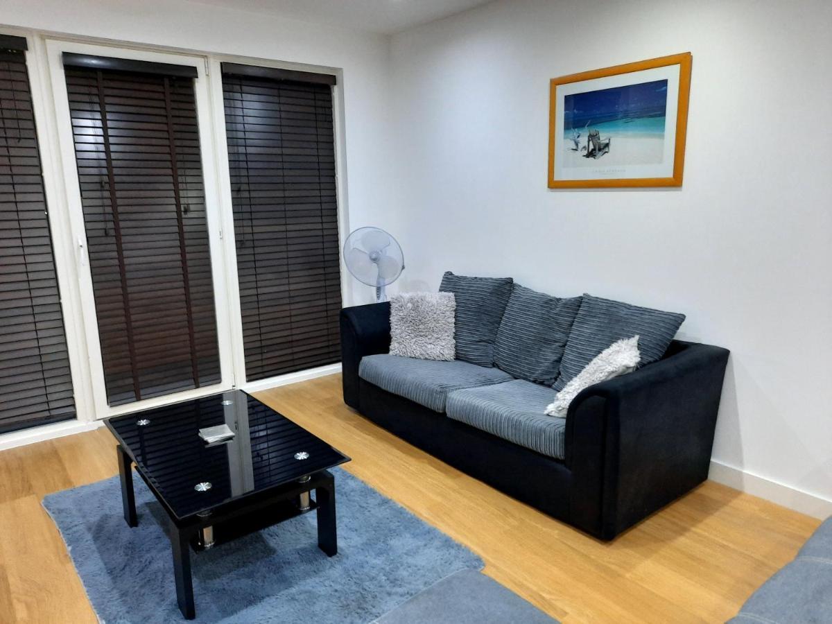 Max'Em Lexington Luxury Apartment Слау Екстер'єр фото